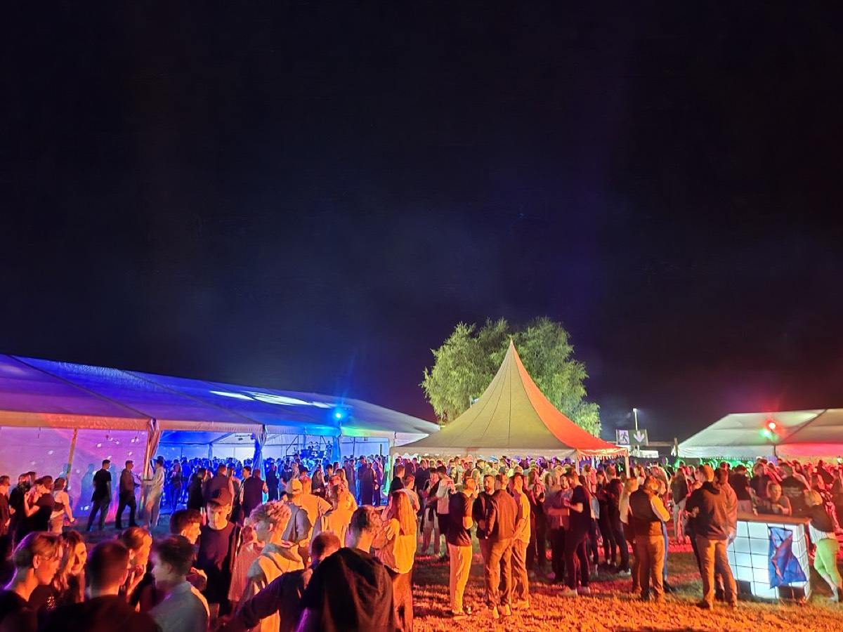 Open-Air-Gelände der Bullendorfer DJ Night 2025